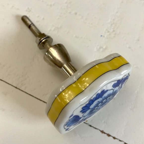 Bundle for hermesbooks of three drawer pulls - Picture 3 of 7